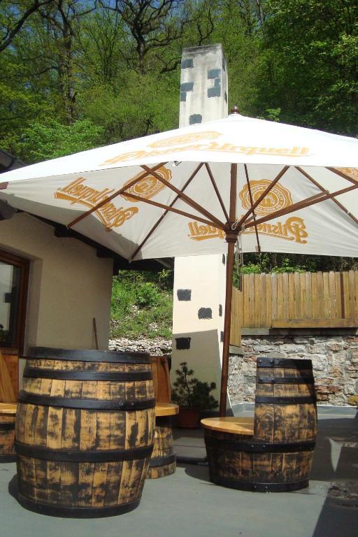 Restaurant a penzion Pod Draci skalou Karlštejn Camera foto